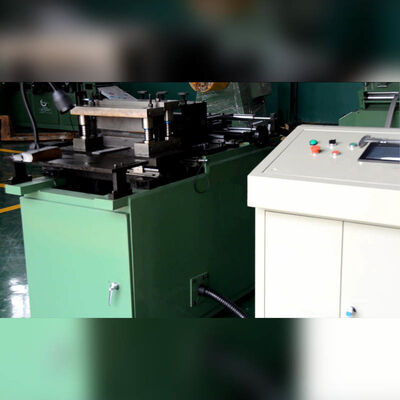 Automatische kernsnijmachine met 120m/min Snij snelheid voor 0,23 ~ 0,5 mm Silicon Steel Strip en PLC-controle