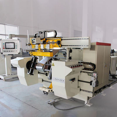 De Folie Windende Machine die van het twee Servomotoren Gedreven Koper Reactorrol maken